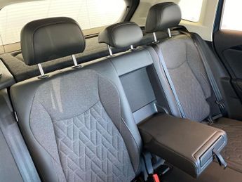 VOLKSWAGEN TIGUAN 1.5 Tsi Ehybrid Match 5Dr Dsg