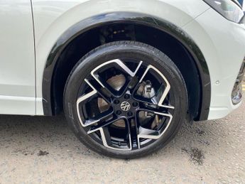 VOLKSWAGEN TIGUAN 1.5 Tsi 272 Ehybrid R-Line 5Dr Dsg