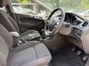 FORD FIESTA 1.0 Ecoboost Titanium 5Dr