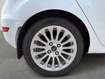 FORD FIESTA 1.0 Ecoboost Titanium 5Dr