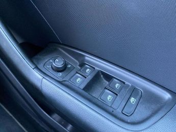 AUDI A1 1.0 Tfsi 25 Technik Sportback 5Dr Petrol S Tronic Euro 6 (S/S) (