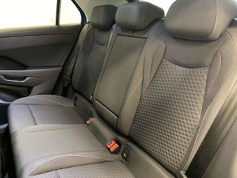 VOLKSWAGEN T-ROC 1.5 Etsi Mhev Life Suv 5Dr Petrol Hybrid Dsg Euro 6 (S/S) (150 P