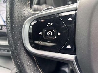 VOLVO XC60 2.0 T5 [250] R Design 5Dr Awd Geartronic