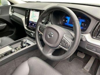 VOLVO XC60 2.0 B5P Core 5Dr Awd Geartronic