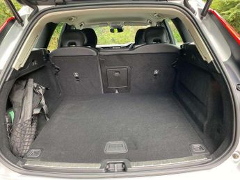 VOLVO XC60 2.0 B5P Core 5Dr Awd Geartronic