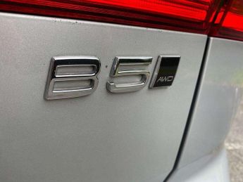 VOLVO XC60 2.0 B5P Core 5Dr Awd Geartronic