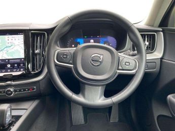 VOLVO XC60 2.0 B5P Core 5Dr Awd Geartronic
