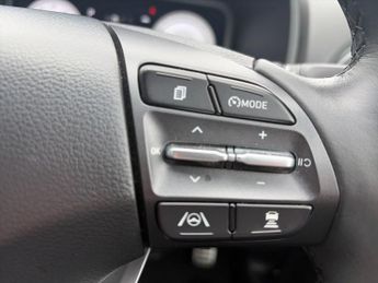 HYUNDAI KONA 64Kwh Premium Suv 5Dr Electric Auto (10.5Kw Charger) (204 Ps)