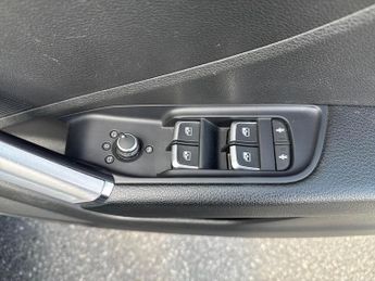 AUDI Q2 30 Tdi S Line 5Dr S Tronic