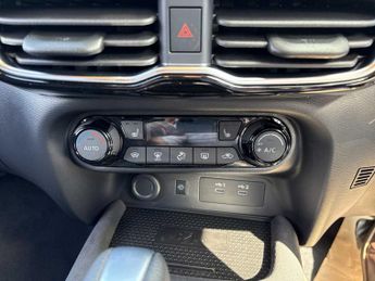 NISSAN JUKE 1.6 Hybrid Tekna+ 5Dr Auto