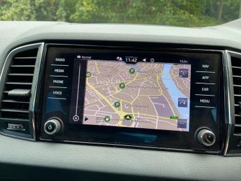 SKODA KAROQ 1.5 Tsi Act Se L Suv 5Dr Petrol Dsg Euro 6 (S/S) (150 Ps)