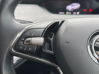 SKODA ENYAQ Iv 62Kwh 60 Suv 5Dr Electric Auto (Dc120Kw) (179 Ps)