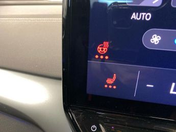 VOLKSWAGEN ID.5 Pro 77Kwh Style Suv 5Dr Electric Auto (174 Ps)