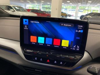 VOLKSWAGEN ID.5 Pro 77Kwh Style Suv 5Dr Electric Auto (174 Ps)