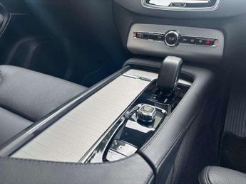 VOLVO XC90 2.0 B5P [250] Plus Dark 5Dr Awd Geartronic