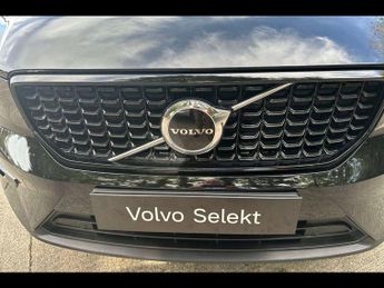 VOLVO XC40 2.0 B3P Plus Dark 5Dr Auto