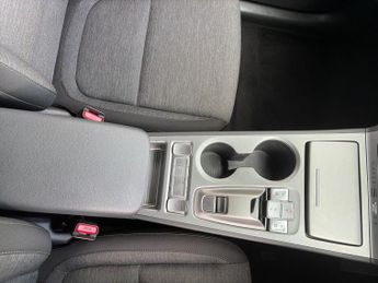 HYUNDAI KONA 64Kwh Premium Suv 5Dr Electric Auto (10.5Kw Charger) (204 Ps)