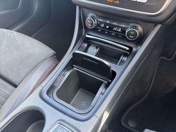 MERCEDES-BENZ CLA Cla 200 Amg Line Night Edition Plus 4Dr Tip Auto