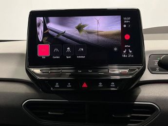 VOLKSWAGEN ID.3 Pro S 77Kwh Tour Hatchback 5Dr Electric Auto (204 Ps)