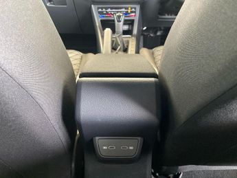 VOLKSWAGEN POLO 1.0 Tsi R-Line 5Dr Dsg