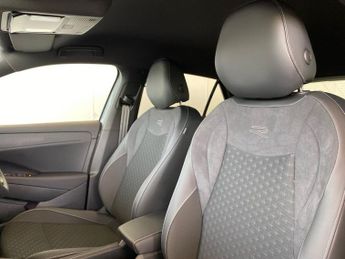 VOLKSWAGEN T-ROC 1.5 Etsi Mhev R-Line Suv 5Dr Petrol Hybrid Dsg Euro 6 (S/S) (150