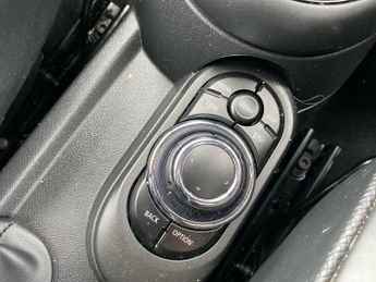 MINI HATCHBACK 1.5 Cooper Exclusive Hatchback 5Dr Petrol Steptronic Euro 6 (S/S