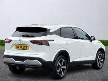 NISSAN QASHQAI 1.3 Dig-T Mh 158 N-Connecta 5Dr Xtronic
