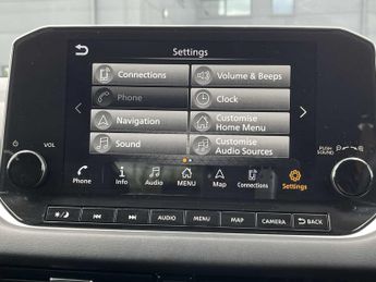 NISSAN QASHQAI 1.3 Dig-T Mh 158 N-Connecta 5Dr Xtronic