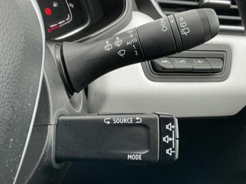 RENAULT CLIO 1.6 E-Tech Full Hybrid 145 Techno 5Dr Auto
