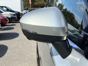 NISSAN QASHQAI 1.3 Dig-T Mh 158 N-Connecta 5Dr Xtronic