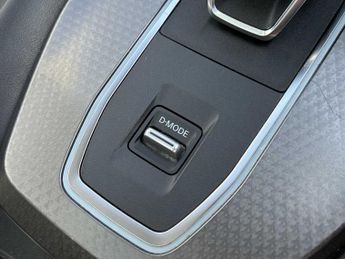 NISSAN QASHQAI 1.3 Dig-T Mh 158 N-Connecta 5Dr Xtronic