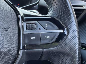 PEUGEOT 208 1.2 Hybrid 136 Gt 5Dr E-Dsc6