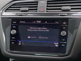 VOLKSWAGEN TIGUAN 2.0 TSI 4Motion Elegance 5dr DSG