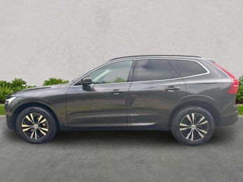 VOLVO XC60 2.0 B5P Momentum 5Dr Geartronic