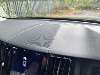 VOLVO XC60 2.0 B5P Momentum 5Dr Geartronic