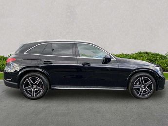 MERCEDES-BENZ GLC Glc 300 4Matic Amg Line 5Dr 9G-Tronic