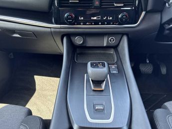 NISSAN QASHQAI 1.3 Dig-T Mh 158 N-Connecta 5Dr Xtronic