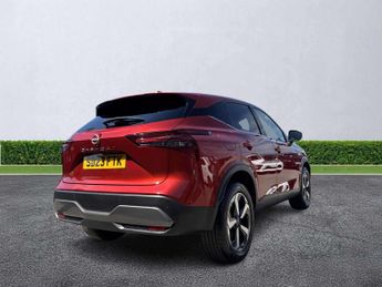 NISSAN QASHQAI 1.3 Dig-T Mh 158 N-Connecta 5Dr Xtronic