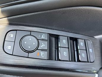 NISSAN QASHQAI 1.3 Dig-T Mh 158 N-Connecta 5Dr Xtronic
