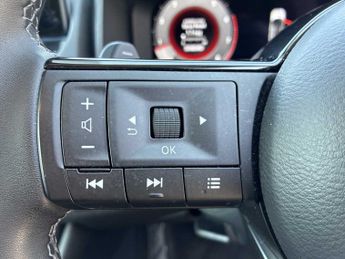 NISSAN QASHQAI 1.3 Dig-T Mh 158 N-Connecta 5Dr Xtronic