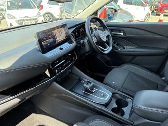 NISSAN QASHQAI 1.3 Dig-T Mh 158 N-Connecta 5Dr Xtronic