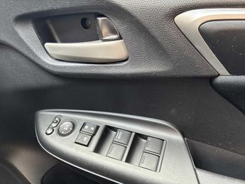 HONDA JAZZ 1.3 I-Vtec Se Navi 5Dr Cvt