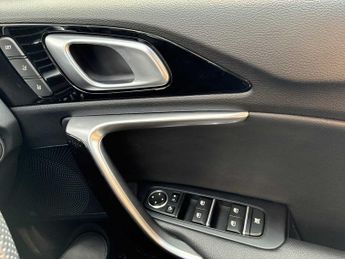 KIA CEED 1.5T Gdi Isg Gt-Line S 5Dr Auto