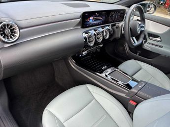 MERCEDES-BENZ CLA Cla 180 Amg Line Executive 5Dr Tip Auto