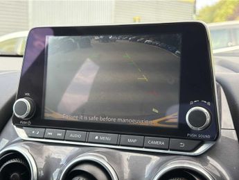 NISSAN JUKE 1.0 Dig-T 114 N-Connecta 5Dr Dct
