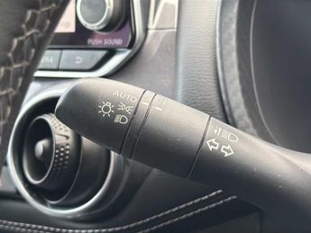 NISSAN JUKE 1.0 Dig-T 114 N-Connecta 5Dr Dct