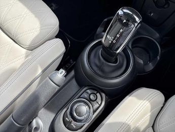 MINI HATCHBACK 1.5 Cooper Exclusive 3Dr Auto