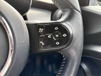 MINI HATCHBACK 1.5 Cooper Exclusive 3Dr Auto