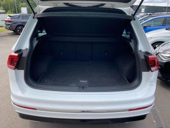 VOLKSWAGEN TIGUAN 2.0 Bitdi R-Line Suv 5Dr Diesel Dsg 4Motion Euro 6 (S/S) (240 Ps