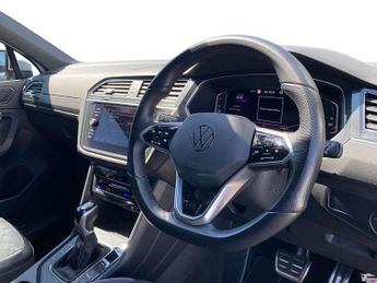 VOLKSWAGEN TIGUAN 2.0 Tdi R-Line Suv 5Dr Diesel Dsg Euro 6 (S/S) (150 Ps)
